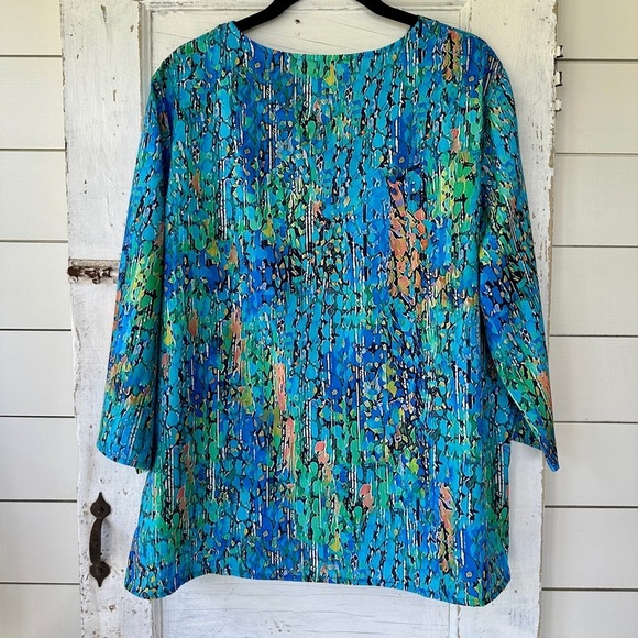 NO BRAND, NWOT, WOMENS TOP. V-NECK, 3/4 SLEEVE, LIGHTWEIGHT FABRIC. SIZE XL - Picture 4 of 7